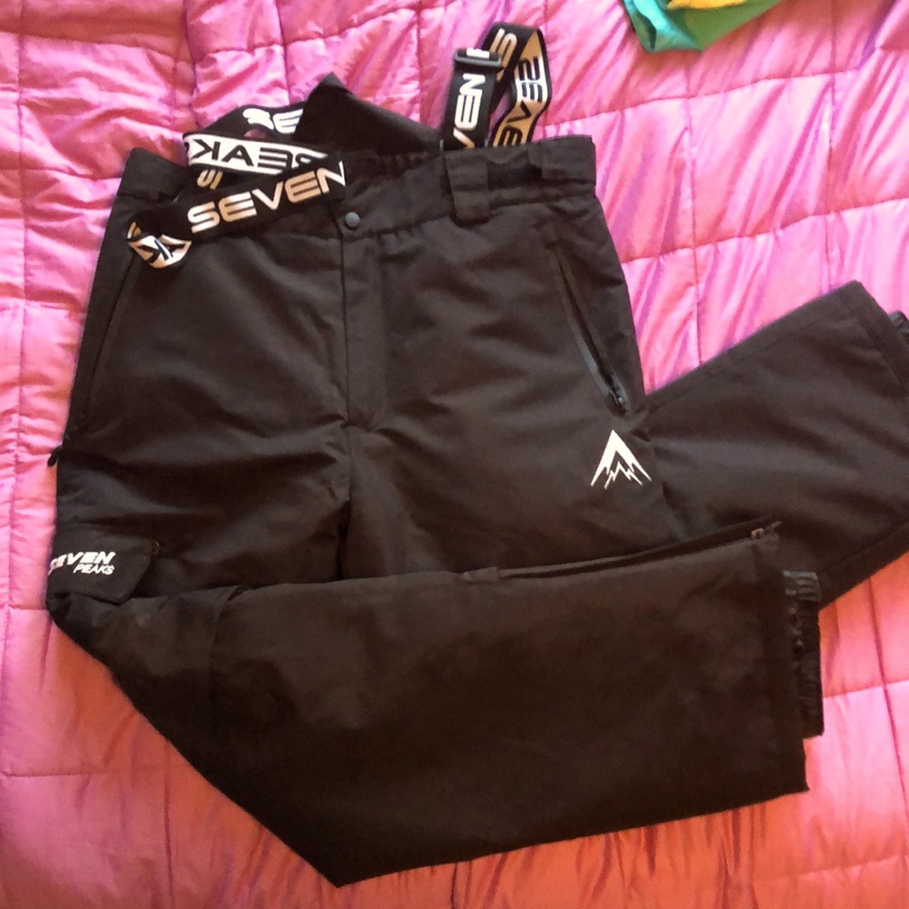 Snowboarding pants NWOT